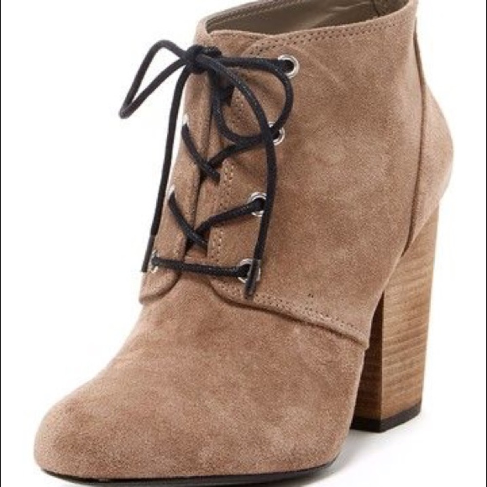 BCBGeneration booties